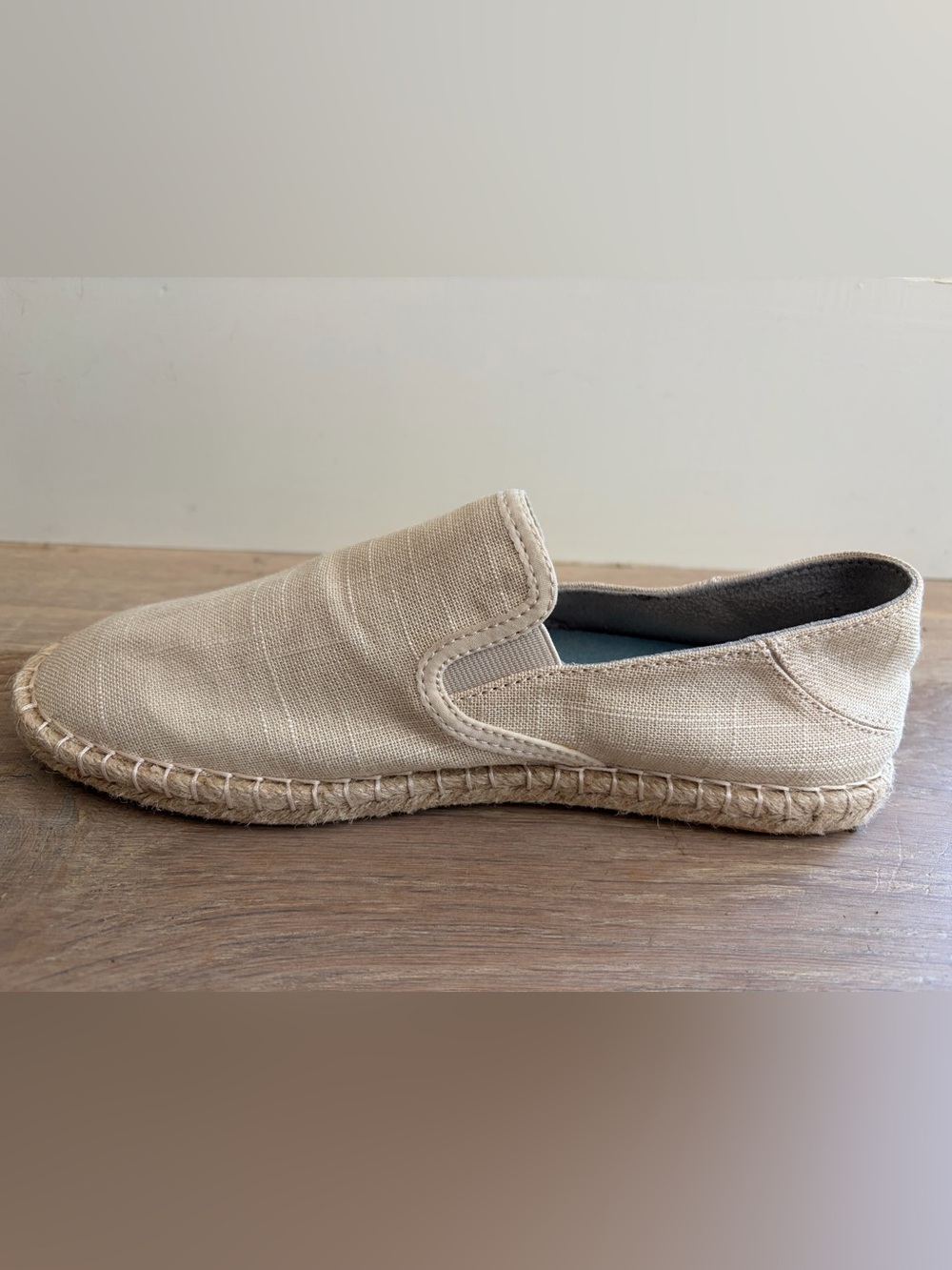 OluKai Kaula Pa'a Kapa espadrille linen slip on comfort -size 8 - Picture 5 of 10